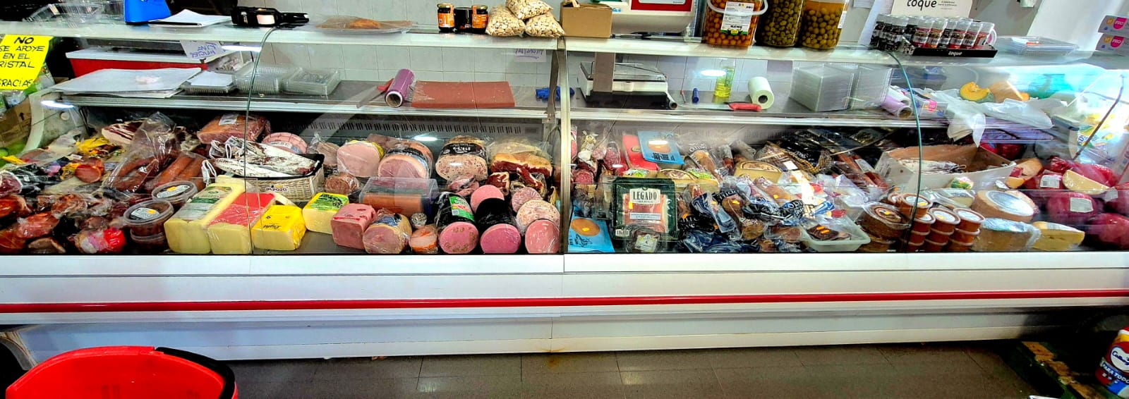 Charcutería al corte en Supermercado Vivó